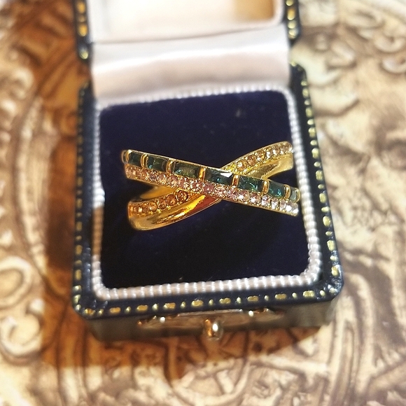 NEW Gold Vermeil Crossover Crystal Band Ring - Picture 5 of 8